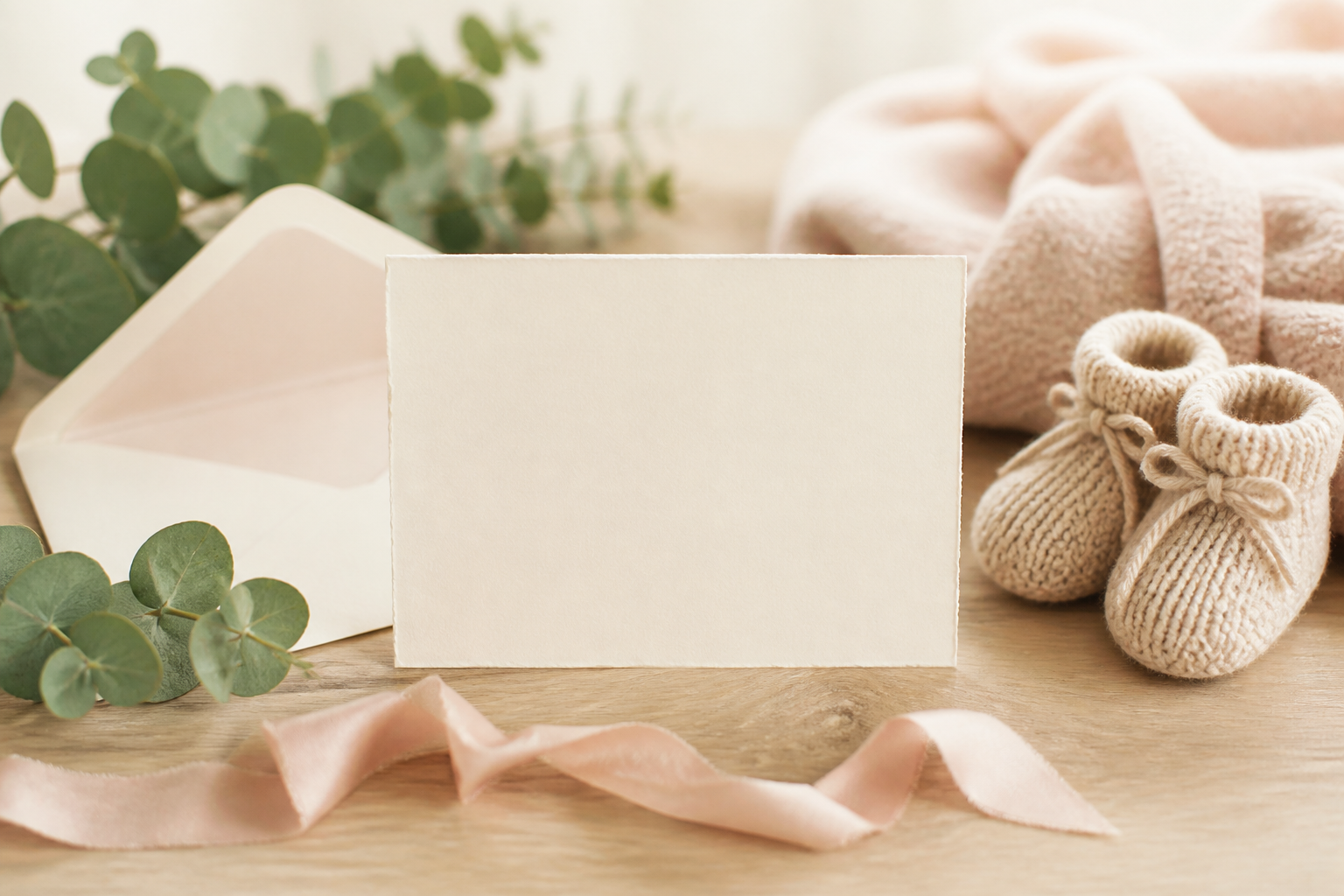 Faire-part naissance : quand l’envoyer et quoi écrire